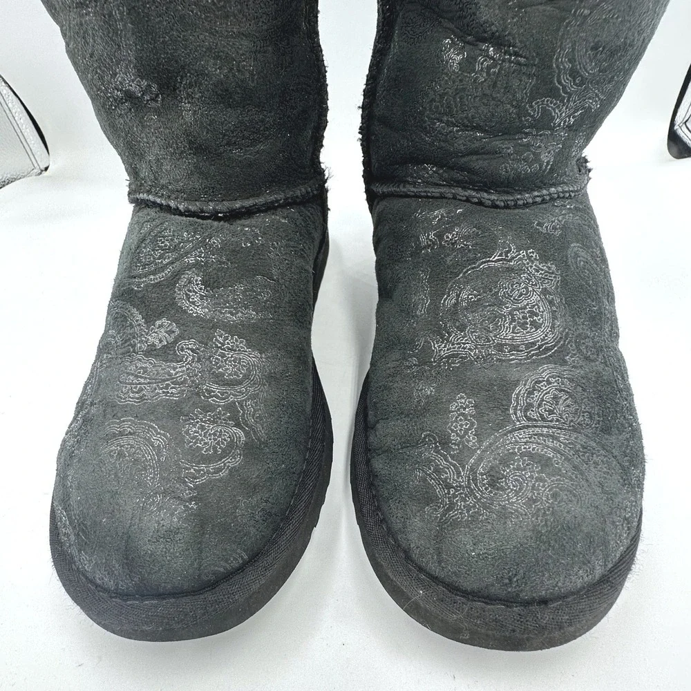 UGG Australia #5852 Black Paisley Classic Tall Metallic Plate Sheepskin Boots W6